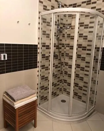 Priamo Na Svahu Donovaly